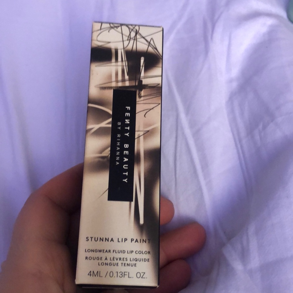 Fenty Beauty Stunna Lip Paint